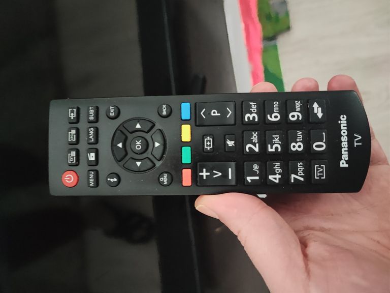 Дешиво Panasonic TX-24EW334 T2 с ломбарда