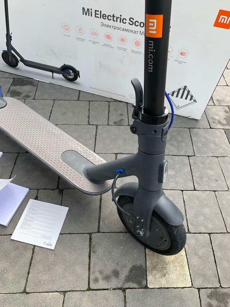Дешево Xiaomi Mi Electric Scooter 3 Black з ломбарду