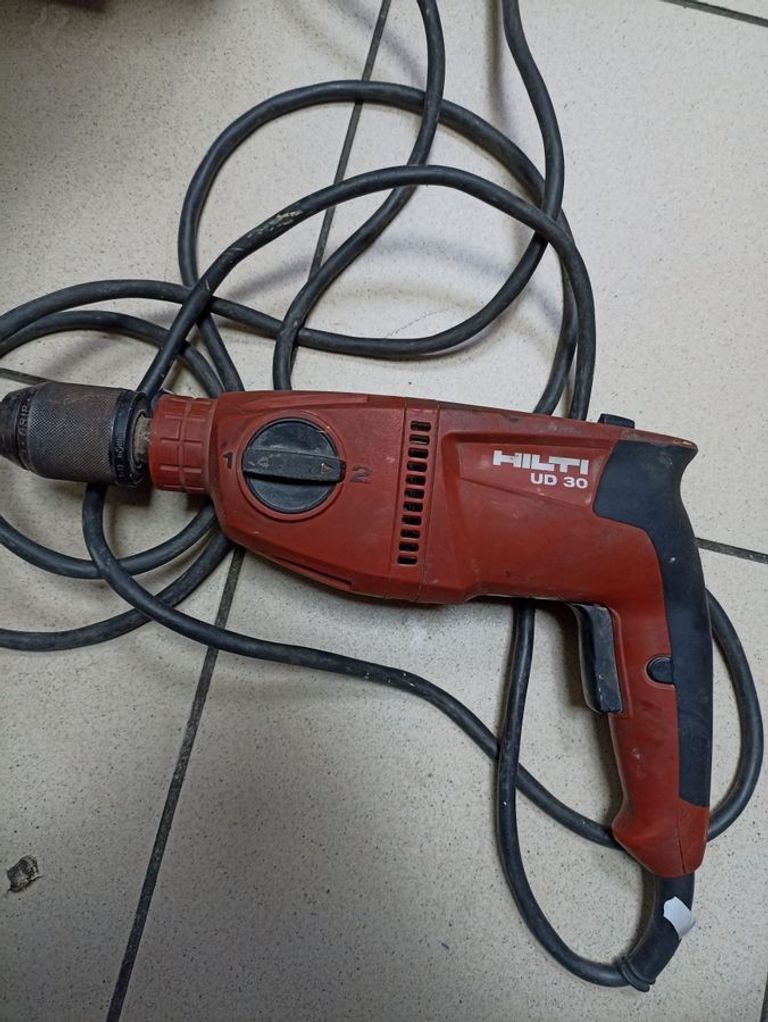 Дешево Hilti ud 30 з ломбарду