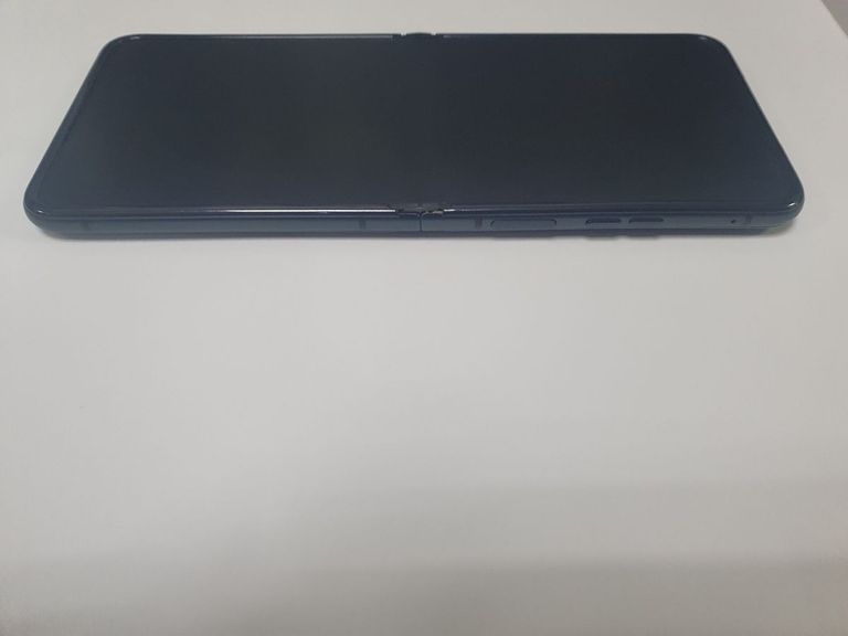Распродажа Motorola razr 2023 xt2323-2 8/128gb, продавец Техноскарб