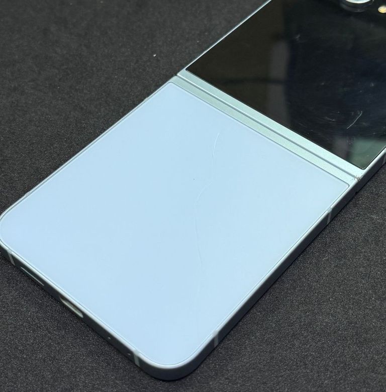 Samsung galaxy flip6 12/256gb Код:01-200794127. Зображення 13