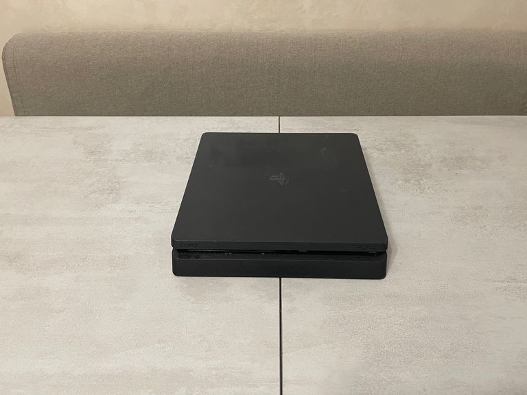 Купить Sony Playstation PS4 CUH-2215B Slim, 500GB Б/У