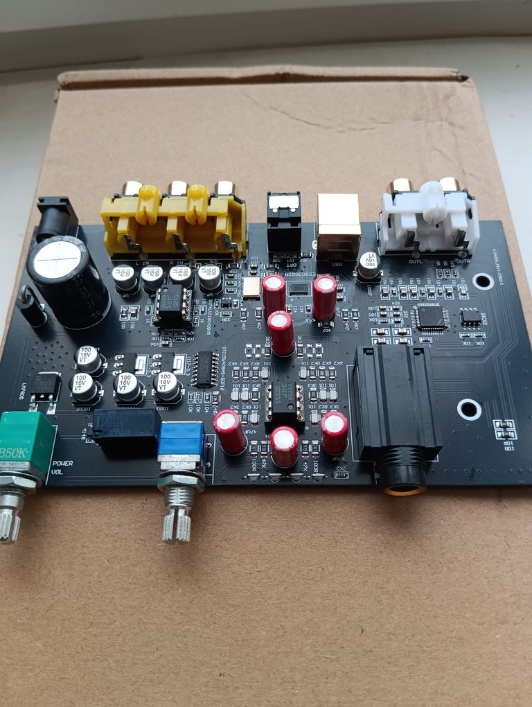 Дешево ЦАП ES 9038Q2M с USB, оптическим и линейным входами з ломбарду