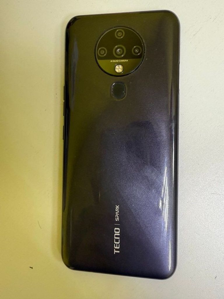 Дешиво Tecno spark 6 ke7 4/128gb с ломбарда