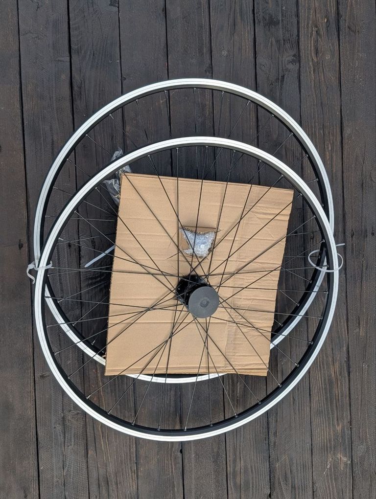 Дешиво PASAK 29-дюймові с ломбарда