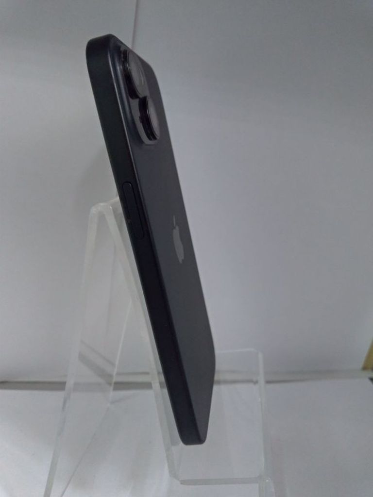 Apple iPhone 15 128GB Green Код:01-200828859. Зображення 6