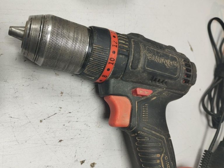 Дешево Dnipro-M cd-201hbc compact 1акб 4ah зп з ломбарду