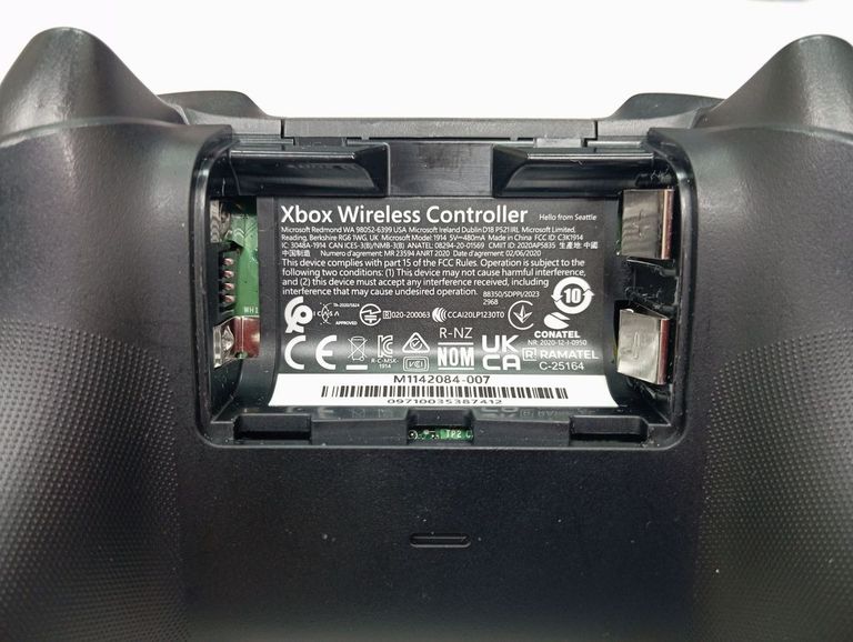 Дешиво Microsoft xbox series x s wireless controller с ломбарда