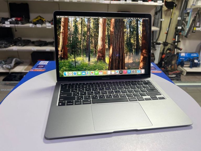 Купити Apple MacBook Air 13'' Late 2020 Б/У