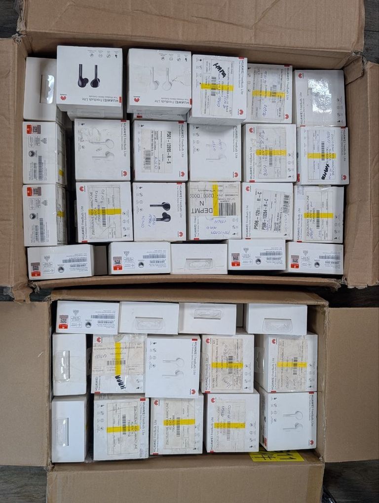 Оголошення HUAWEI FreeBuds Lite (проблеми з синхронізацією, буває оди робить оди ні.) Б/У