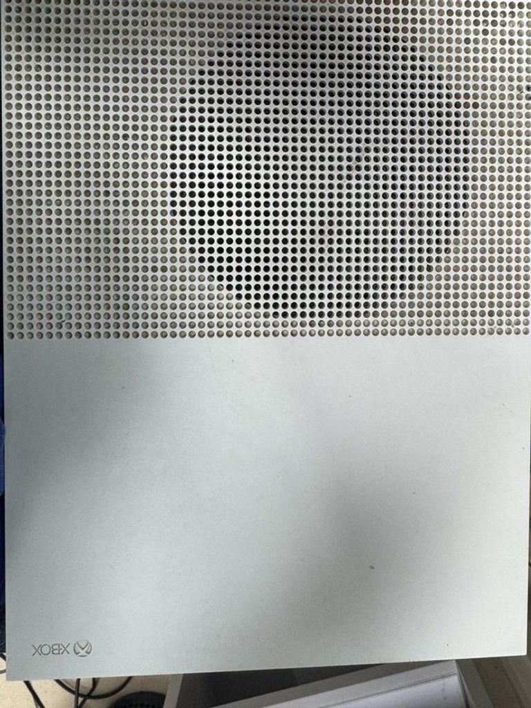 Купити Microsoft Xbox One S 1TB Б/У