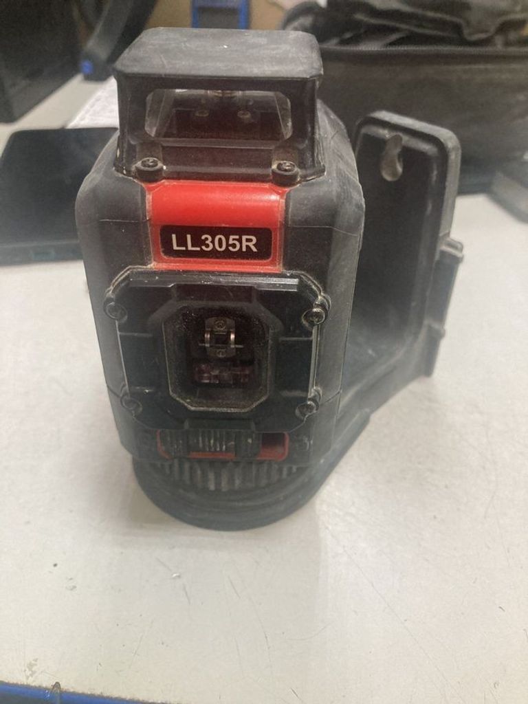 Купити Protester LL305R Б/У