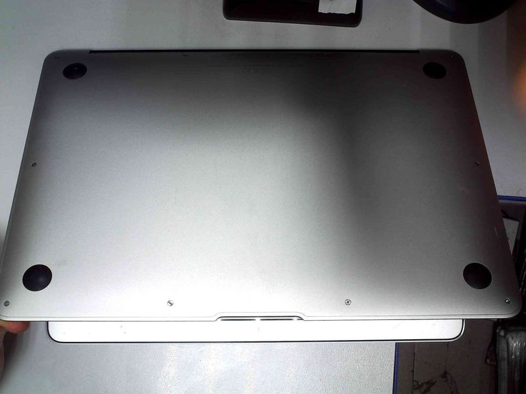 Розпродаж Apple a1466/core i5 1,8 ghz/ram 8gb/ssd 120gb/hd graphics 6000, продавець Техноскарб