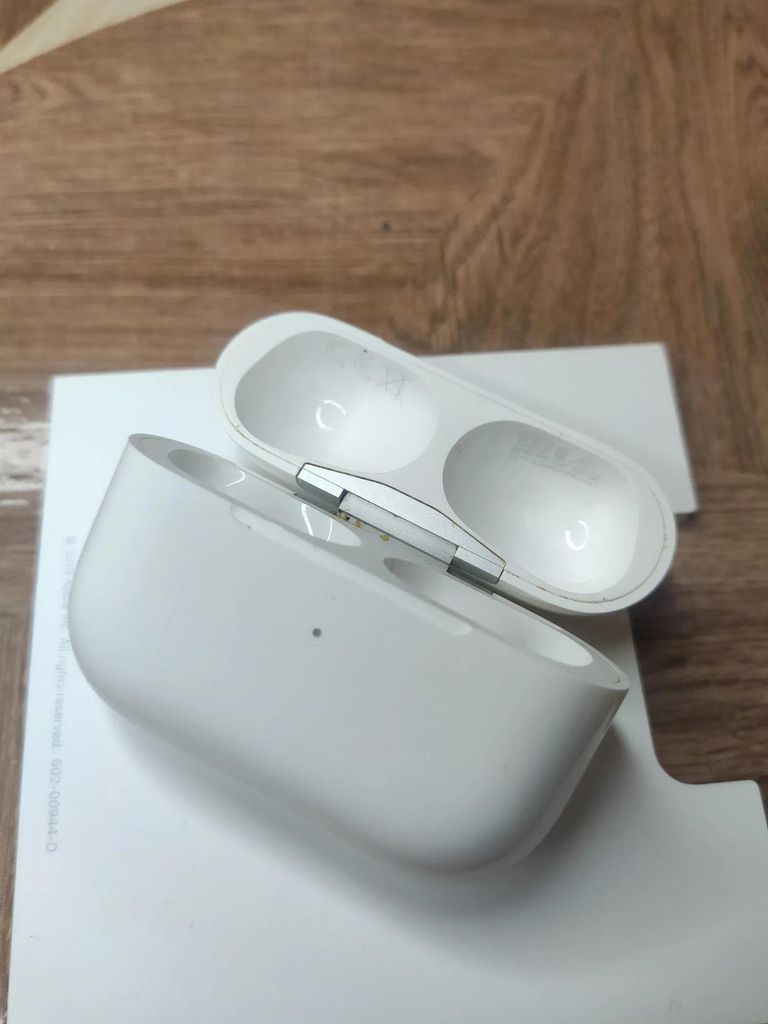 Apple airpods pro a2190,a2084+a2083 Код:null. Изображение 4