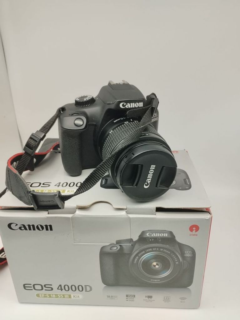 Дешиво Canon eos 4000d + ef-s 18-55 1:3.5-5.6 iii с ломбарда