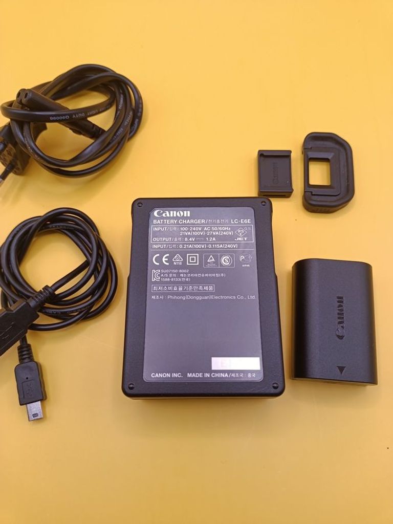 Оголошення Canon eos 70d/ efs 18-135 mm 1:3,5-5,6 is stm Б/У