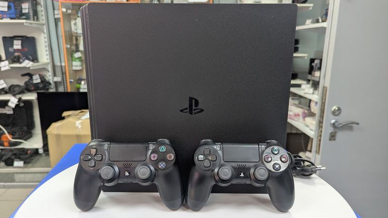 Купити Sony playstation 4 pro Б/У