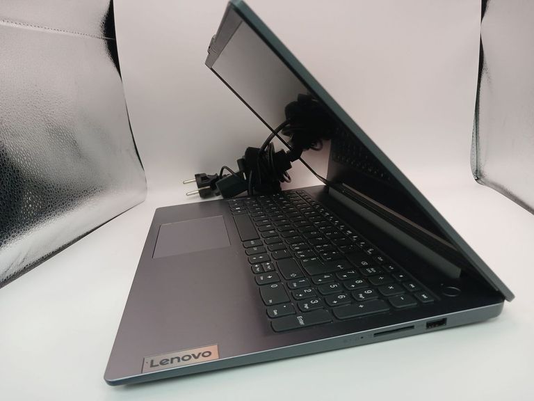 Розпродаж Lenovo 15/ryzen 3 7320u ddr5/8gb ddr5/hdd *відсутній/ssd 240 gb/*інтегрована, продавець Техноскарб
