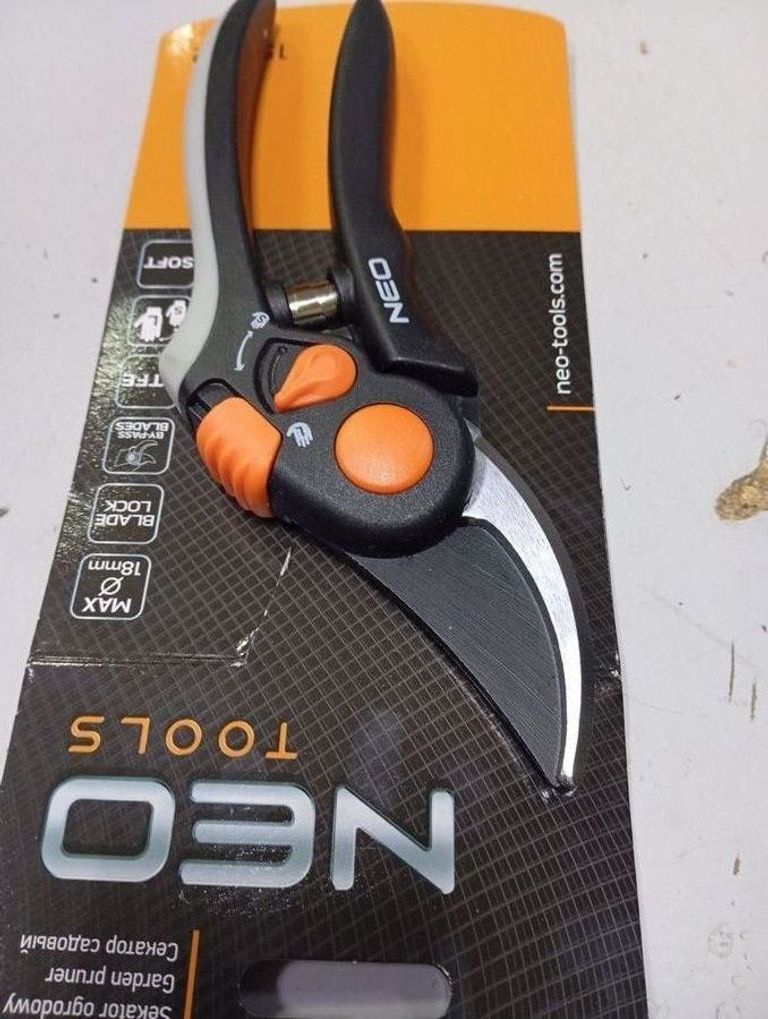 Купить Neo без моделі Б/У