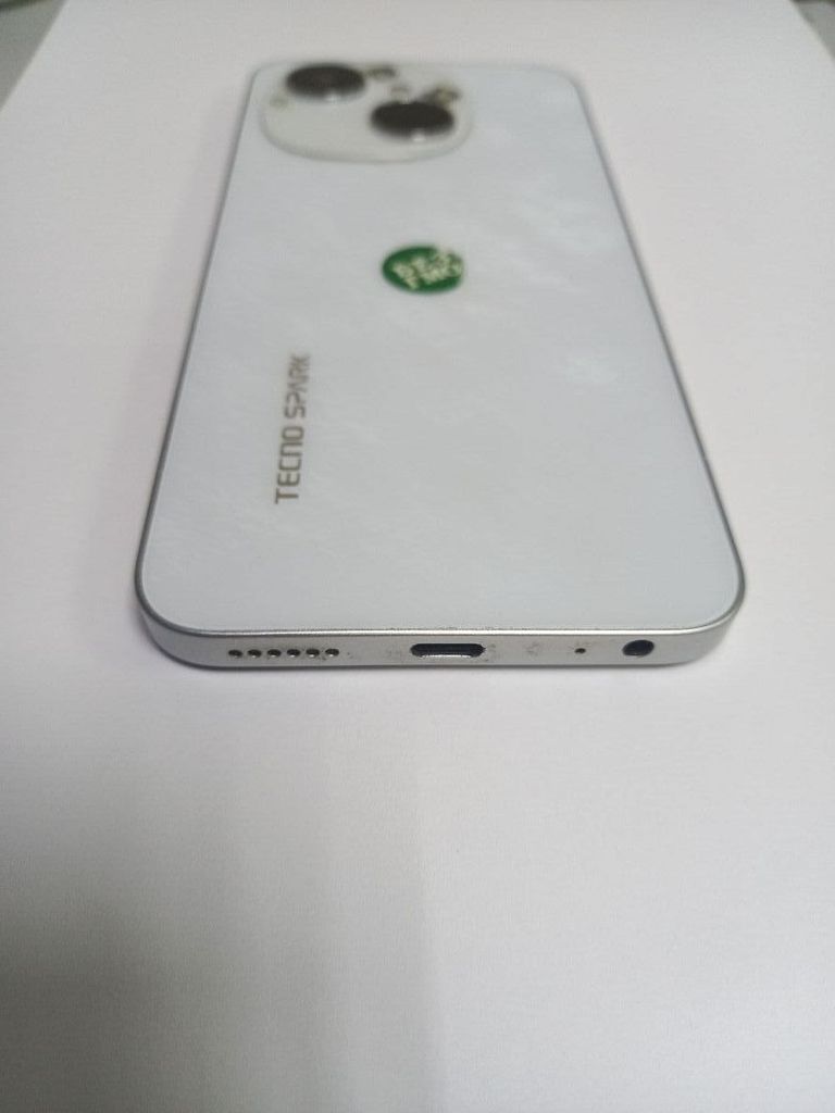 Дешиво Tecno spark go 1 kl4 3/64gb с ломбарда