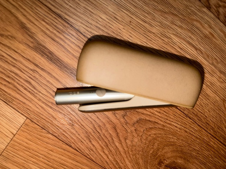 Купити IQOS ILUMA Золота. Гарантія Б/У