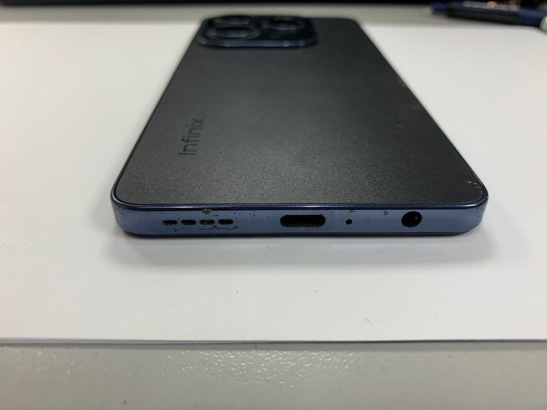Дешиво Infinix hot 40 8/256gb с ломбарда