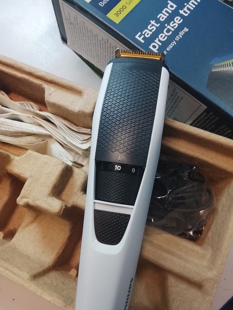 Дешиво Philips bt3206 с ломбарда