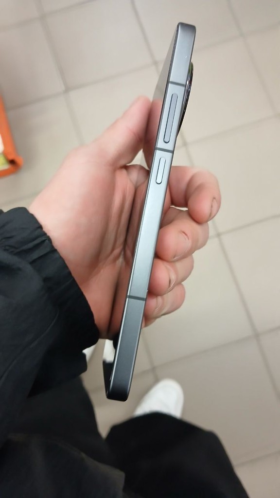 Дешево Poco F7 Pro 12/512 з ломбарду