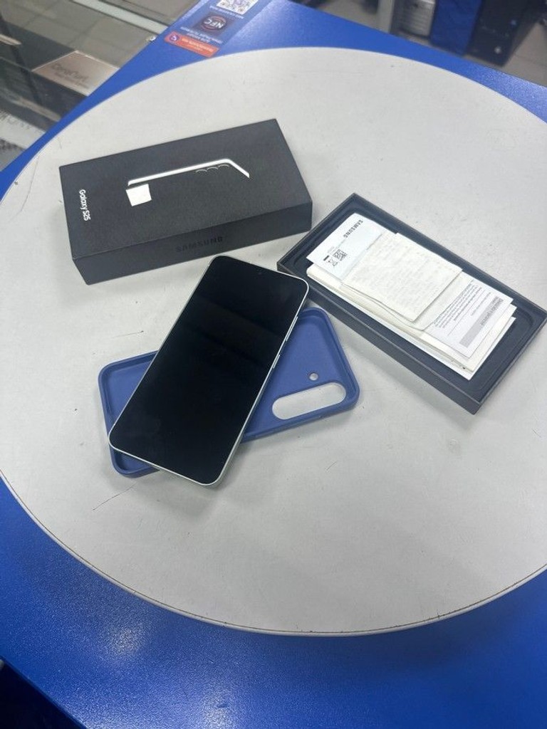 Объявление Samsung galaxy s25 12/512gb Б/У