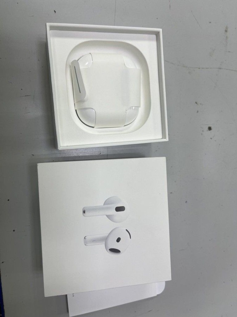 Дешиво Apple airpods 4 с ломбарда