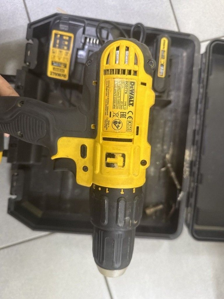 Дешево Dewalt DCD776C2 з ломбарду