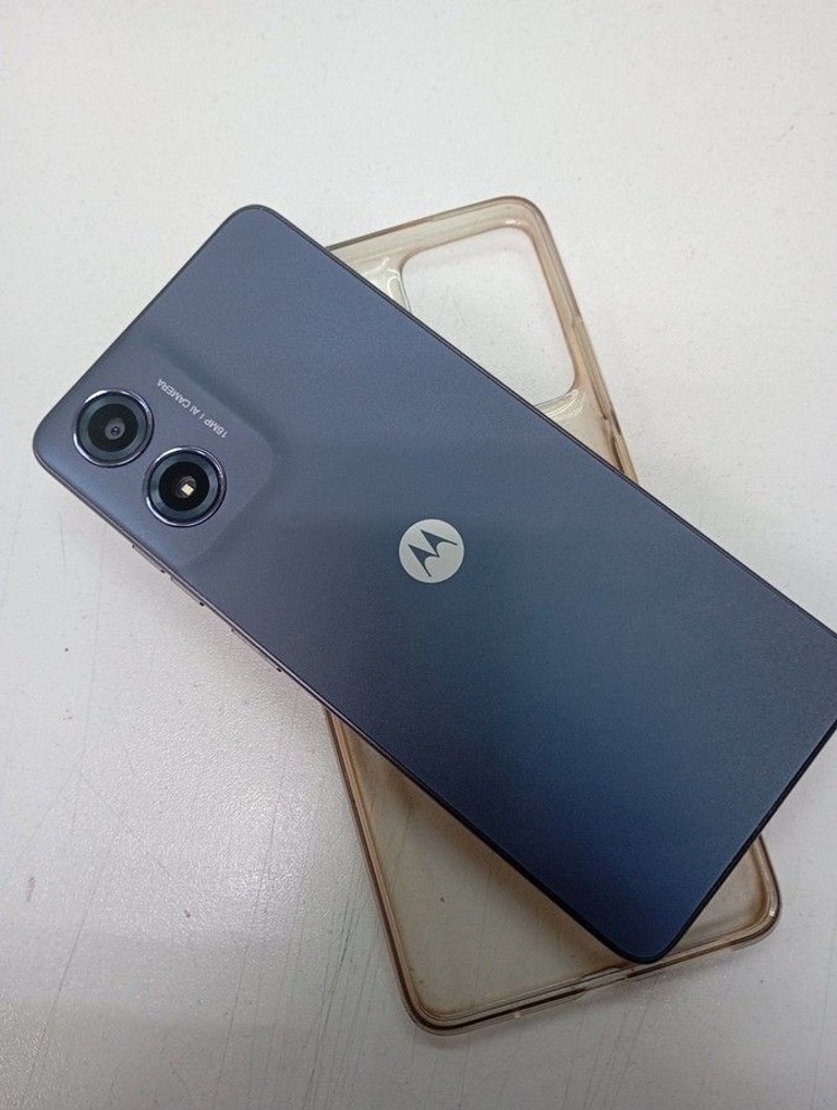 Дешево Motorola moto e14 2/64gb з ломбарду