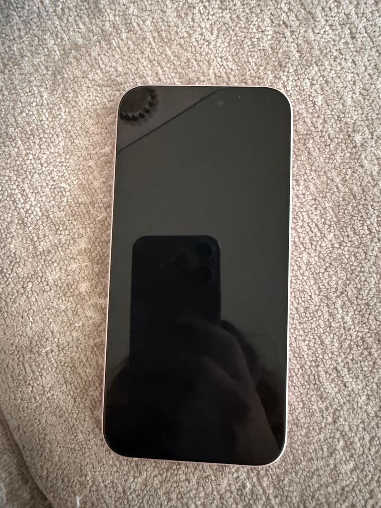 Дешево Apple iPhone 15 Plus 256GB Pink (MU193) з ломбарду