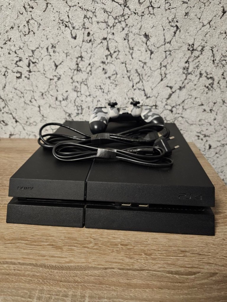 Купити Sony PlayStation 4 (PS4) + GTA V Б/У