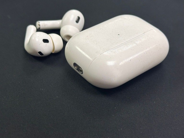 Розпродаж Apple airpods pro 2nd generation with magsafe charging case usb-c, продавець Техноскарб