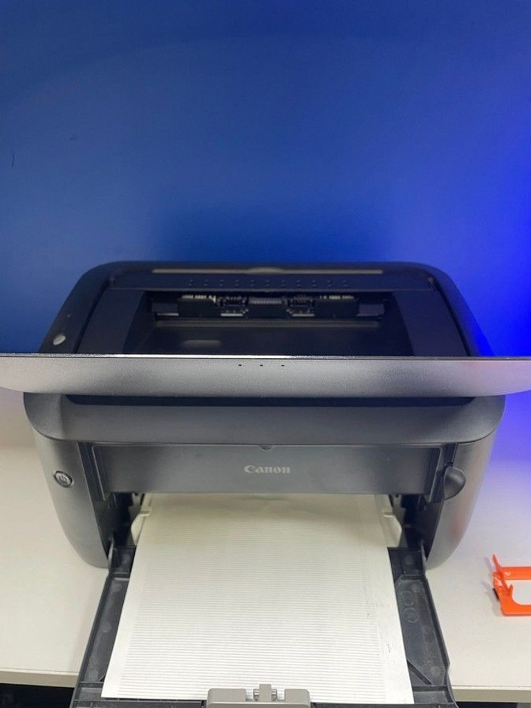 Дешиво Canon i-sensys lbp6030b с ломбарда