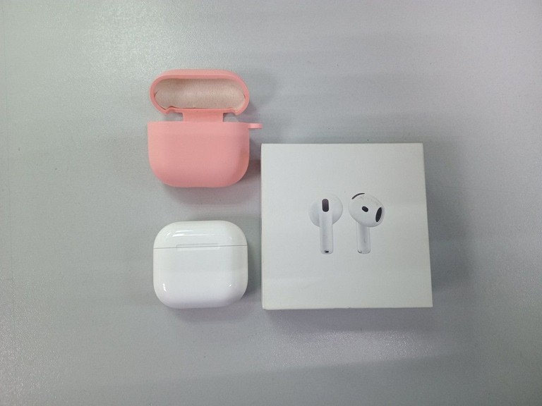 Купити Apple airpods 4 Б/У