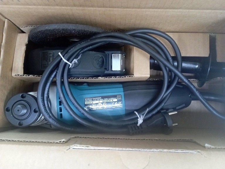 Оголошення Makita GA5030R Б/У