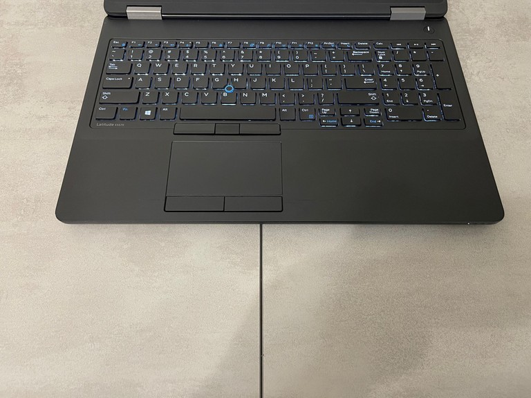 Dell Latitude E5570, 15.6" Код:null. Изображение 4