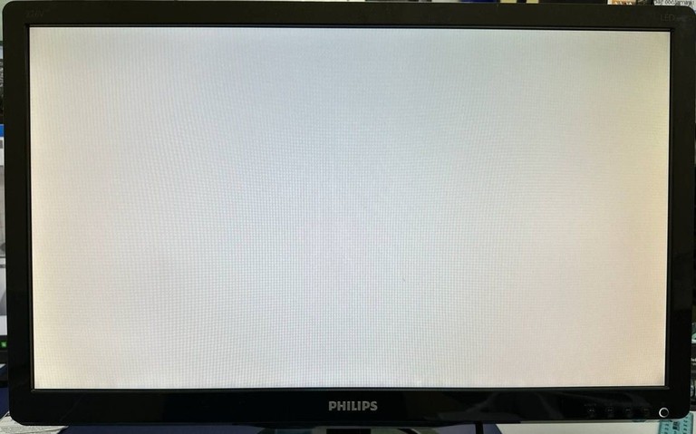 Дешиво Philips 226v4l с ломбарда