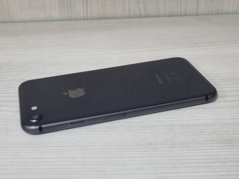 Apple iphone 8 64gb Код:01-201120247. Изображение 12