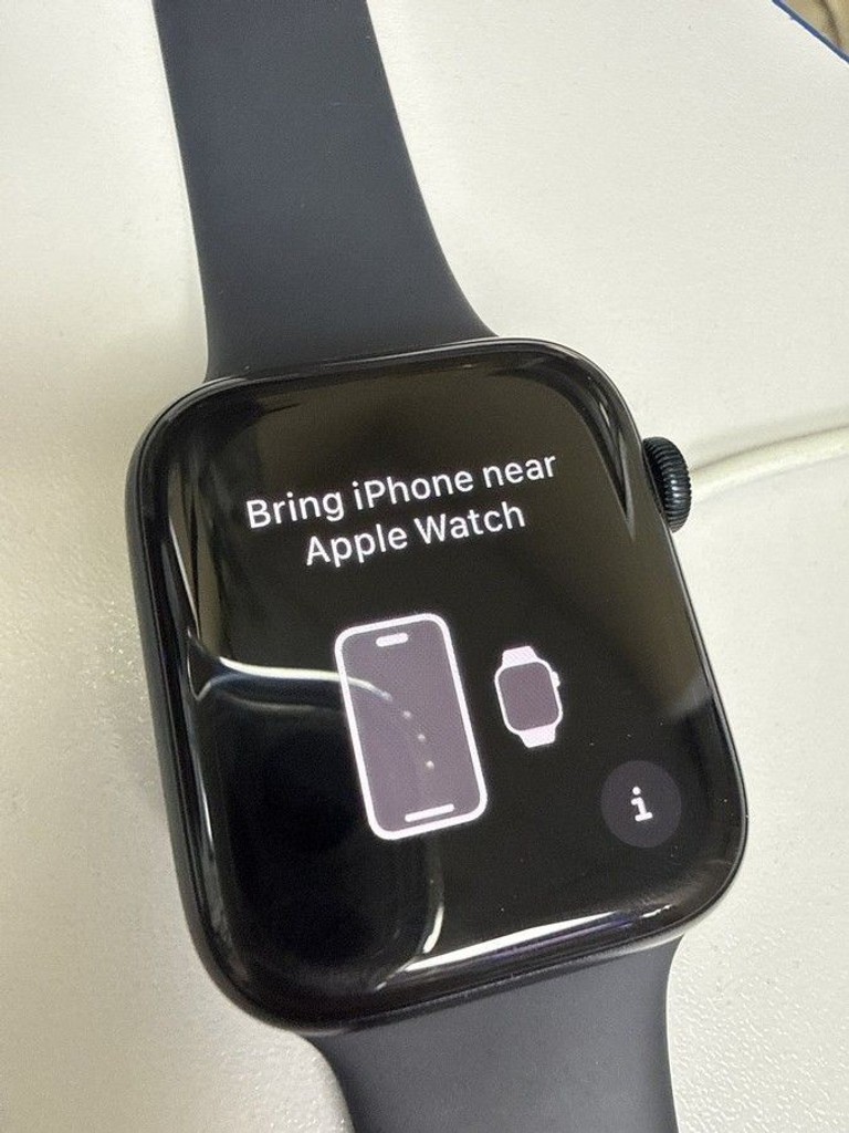 Купити Apple watch se 2 gps 44mm aluminium case Б/У