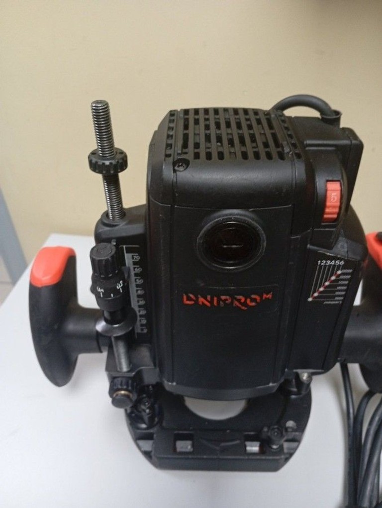 Оголошення Dnipro-M er-210lx Б/У