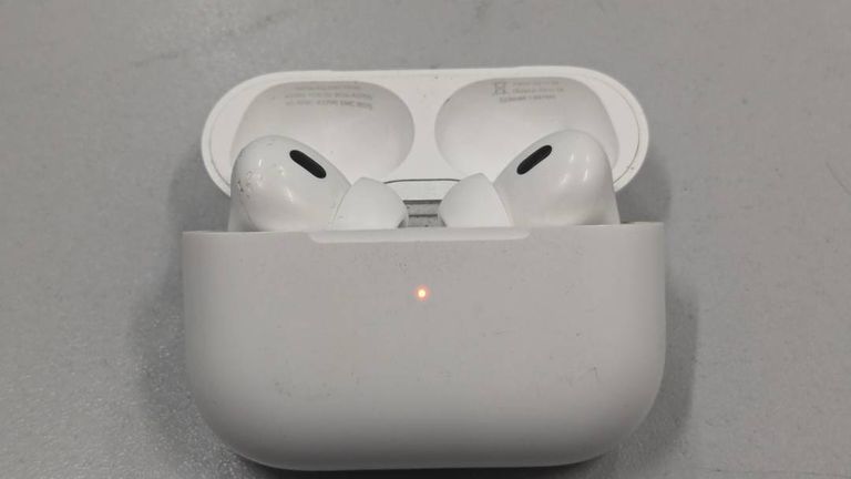 Apple AirPods Pro 2nd generation (MQD83)