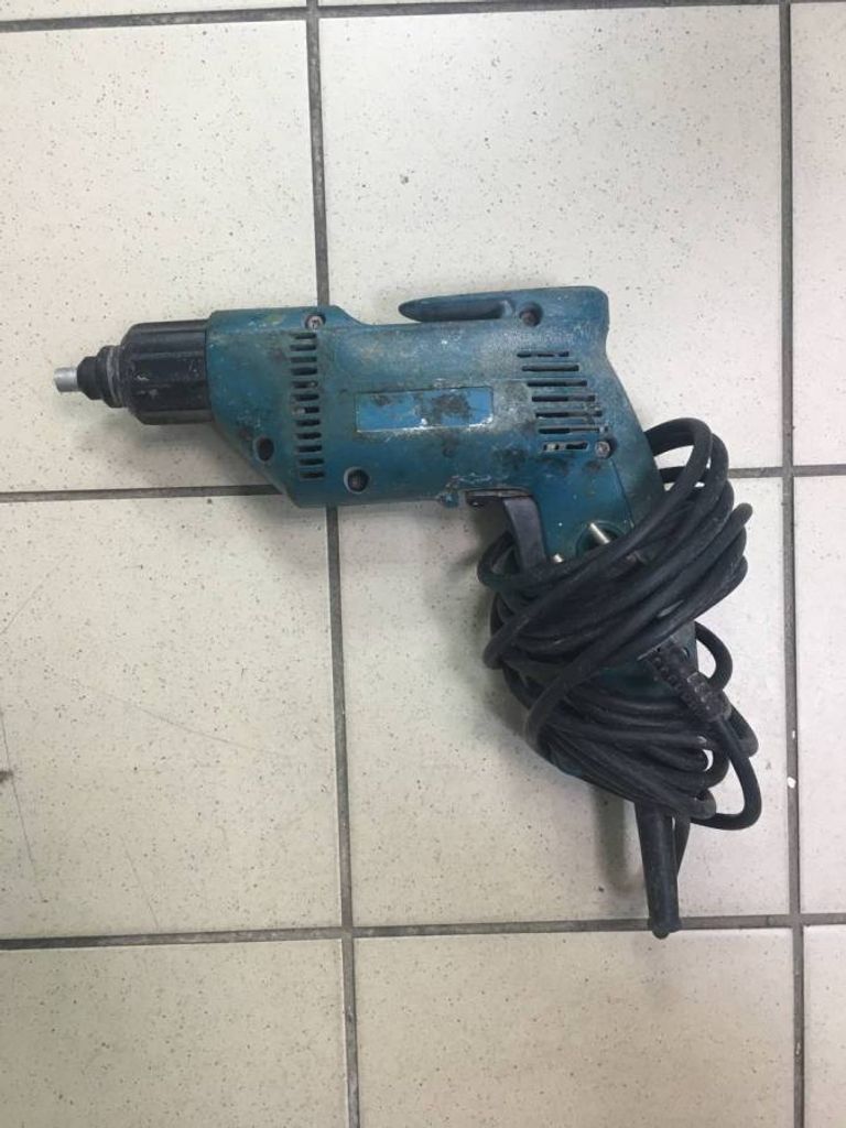 Makita 6821