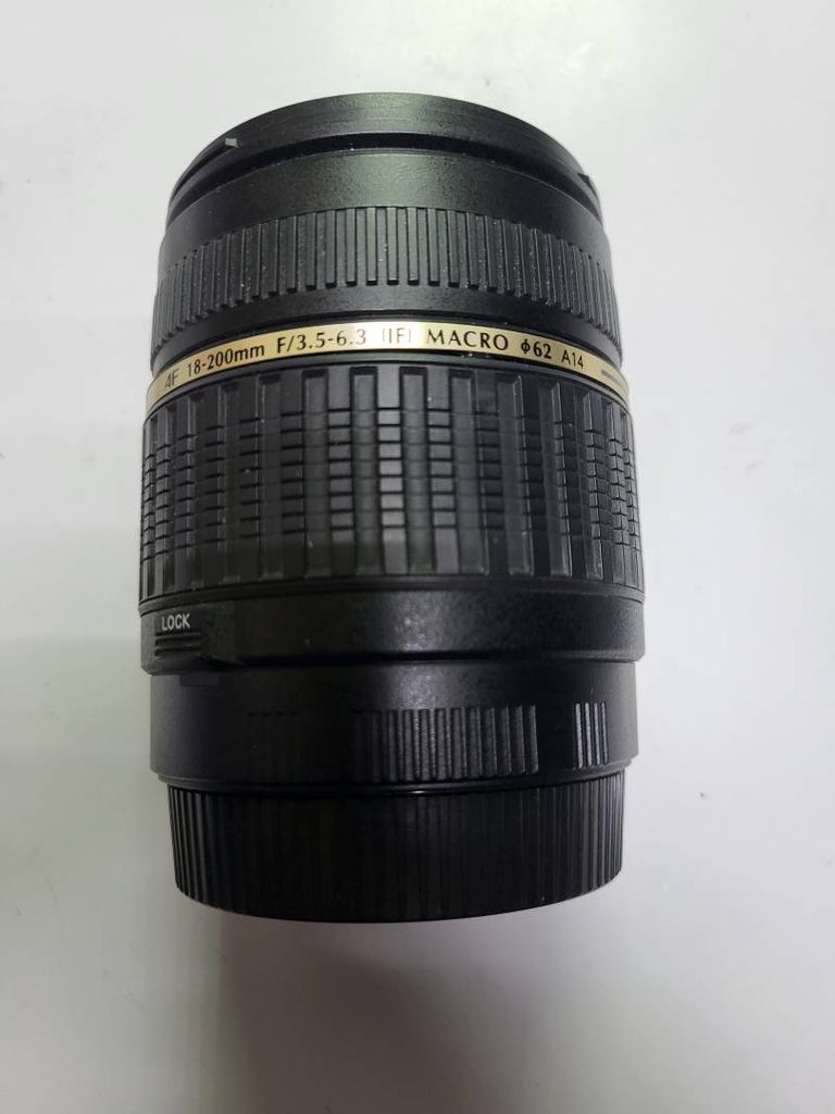 Tamron AF 18-200mm f/3,5-6,3 XR Di II LD Aspherical (IF) Macro