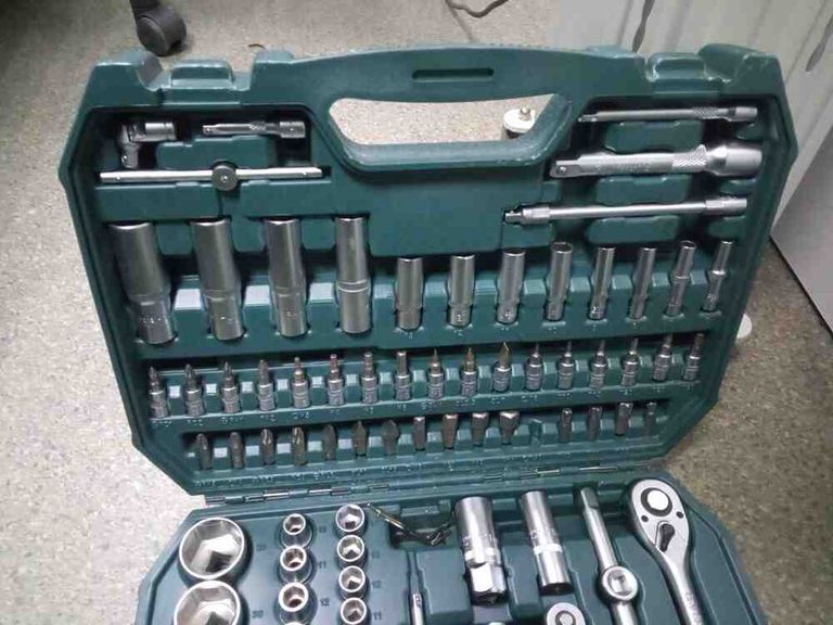 Оголошення Gm gut meister 1/4&#34; 3/8&#34; 94 предметів gm-01094 Б/У