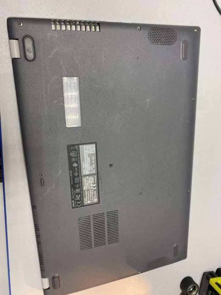 Дешиво Asus єкр. 15,6/ core i3-1005g1 1,2ghz/ ram8gb/ ssd256gb/ gf mx130 с ломбарда