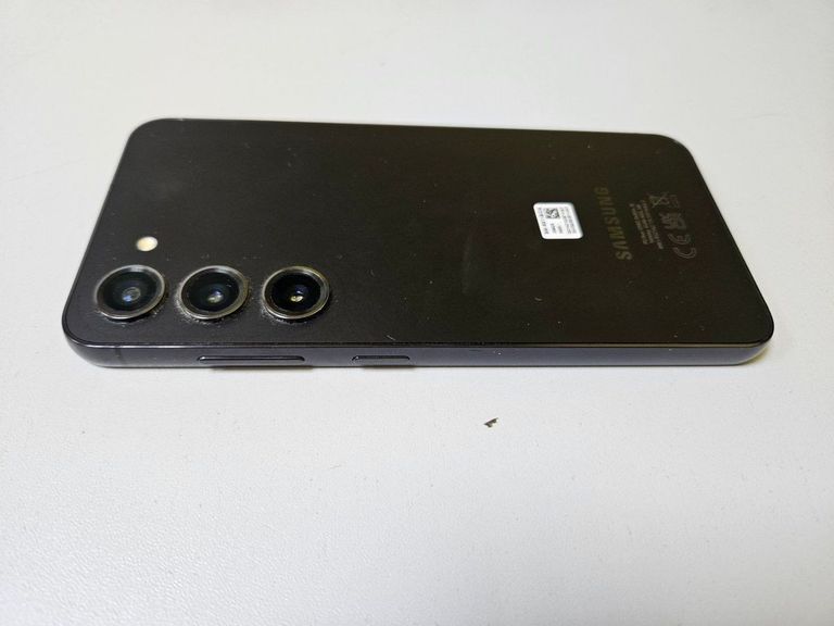 Дешево Samsung galaxy s23 8/256gb з ломбарду