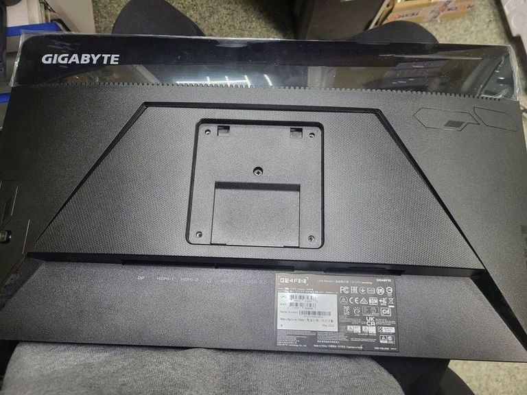 Купить Gigabyte G24F Б/У